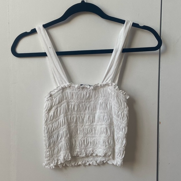 American Eagle cropped smocked white tank - Picture 4 of 5